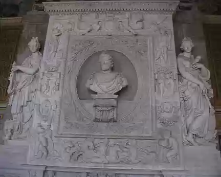PXL016 Buste de Henri IV au-dessus de la cheminée
